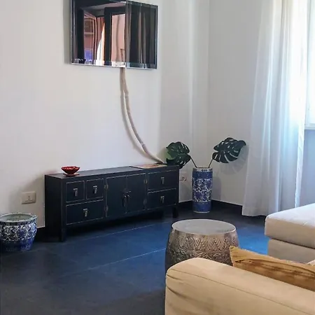 Apartment Un Angolo Di Oriente A Due Passi Da San Pietro